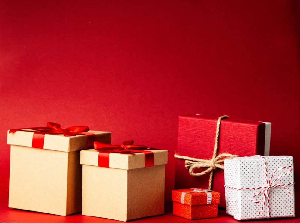 Buying gifts online in Dubai