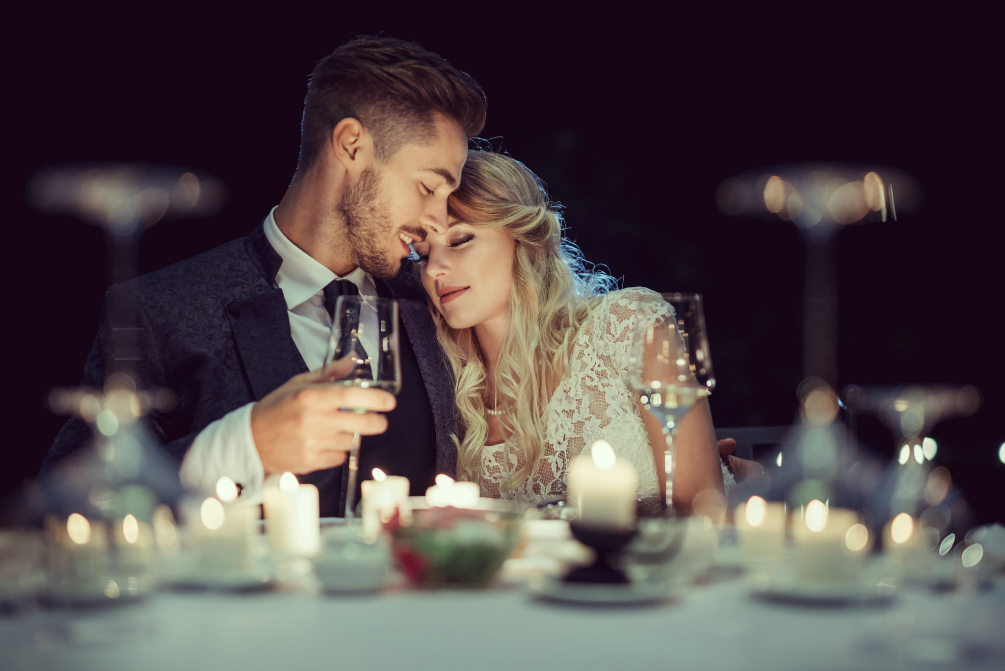 13 Amazing Date Ideas to Celebrate New Year